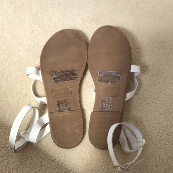 GIRLS WHITE LACE DRESS AND SANDALS FOREVER 21 - Picture 12 of 16